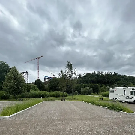 Wohnmobilpark Κάμπινγκ *